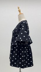 他の写真1: ☆サッカー地、お袖たっぷりフレアブラウス☆《水玉プリント》[Toilette（トワレ）]