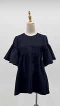 ☆サッカー地、お袖たっぷりフレアブラウス☆《黒無地》[Toilette（トワレ）]